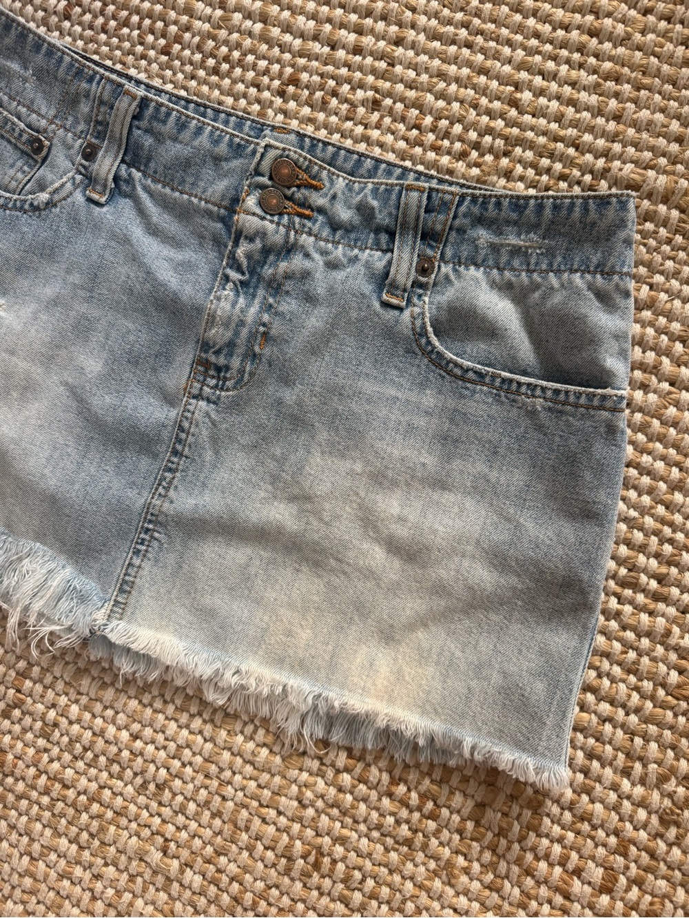 Vintage Abercrombie & Fitch Y2K Denim Micro Mini Skirt Light Wash Frayed